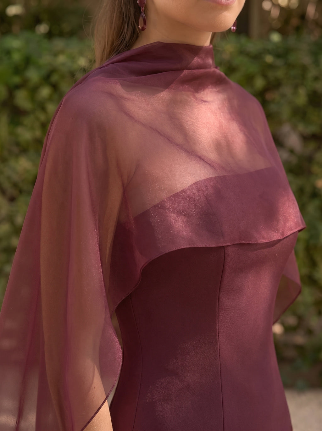 Nerea™ - Chal de Organza Burdeos