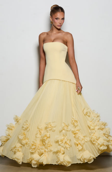 Serena™ - Vestido Largo con Bordado Floral