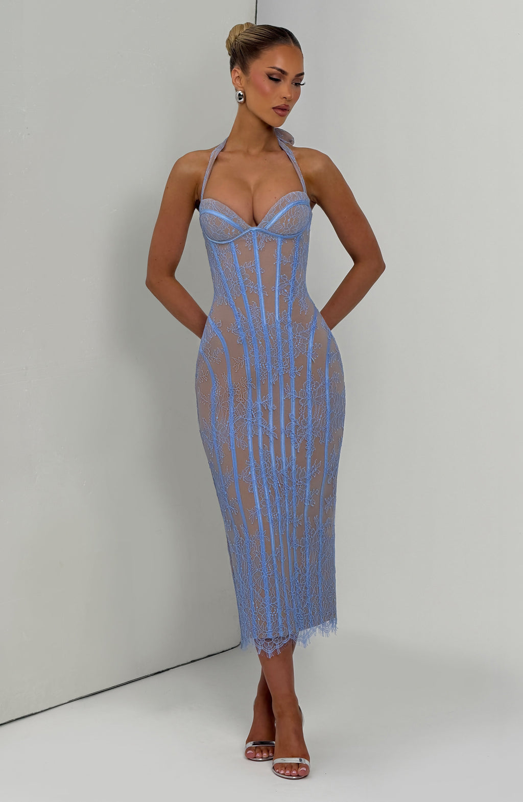 Rocío™ - Vestido Midi de Encaje Celeste