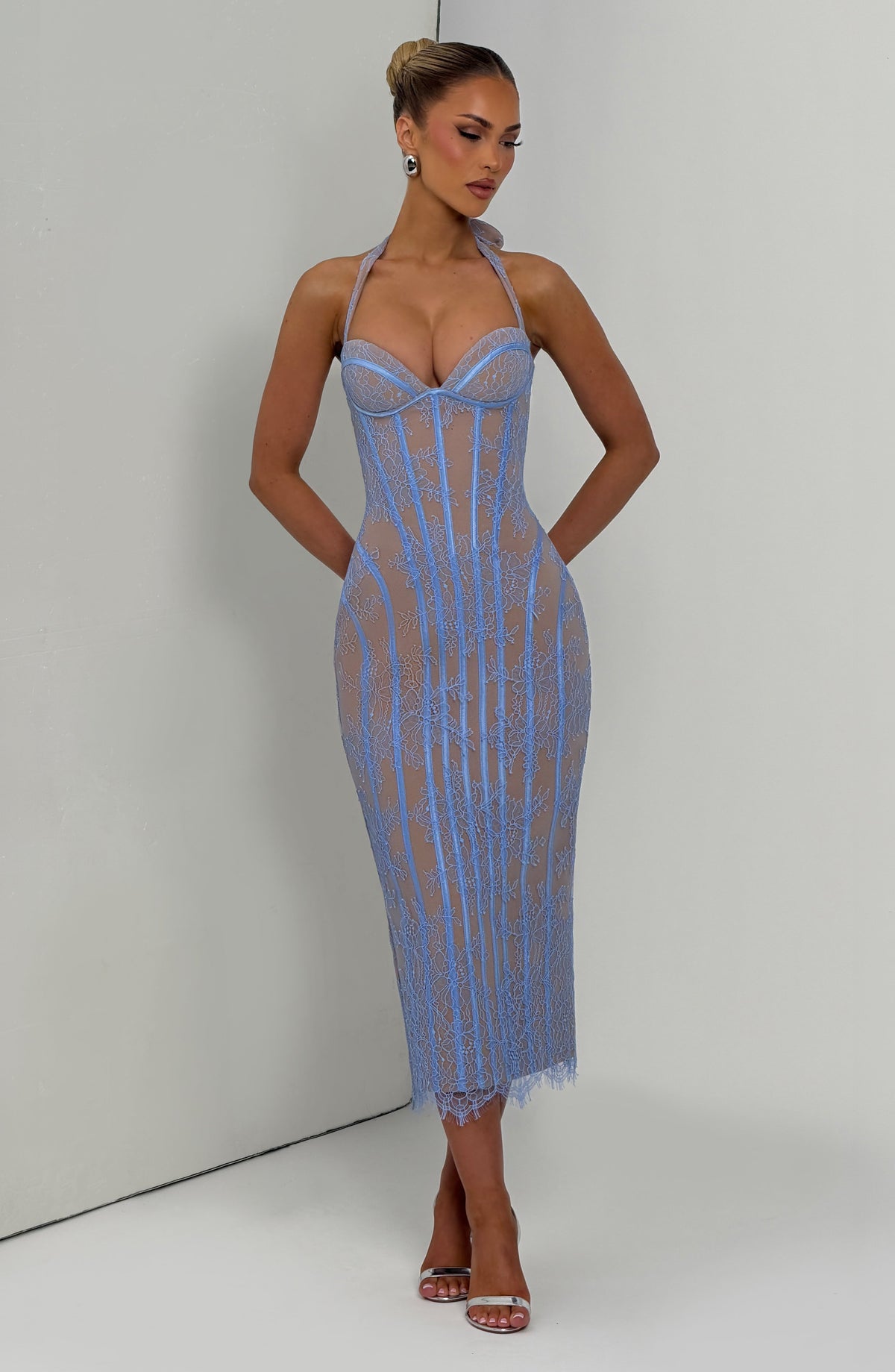 Rocío™ - Vestido Midi de Encaje Celeste