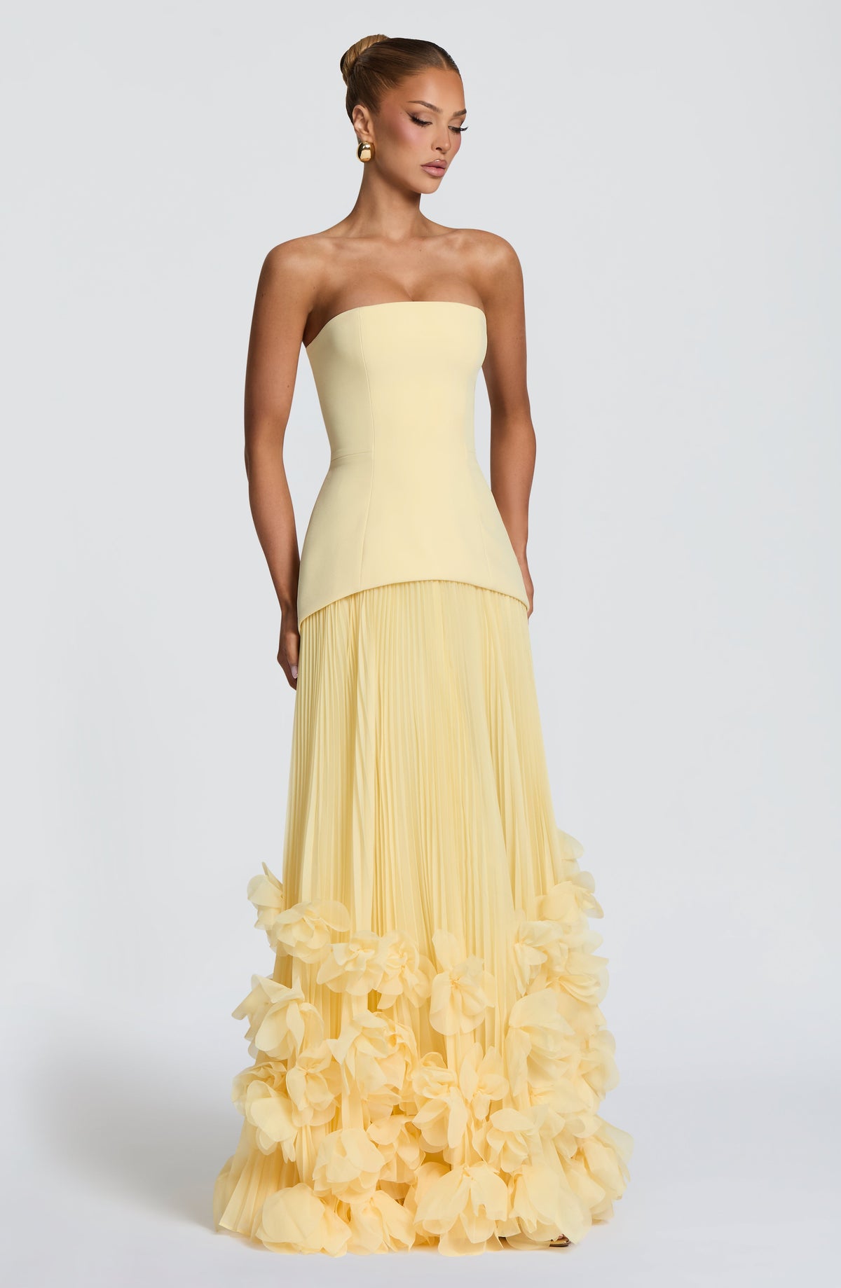 Serena™ - Vestido Largo con Bordado Floral