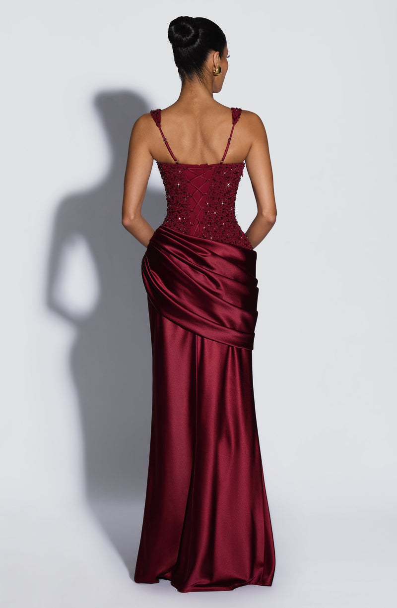 Alejandra™ - Vestido Largo de Satén Burdeos