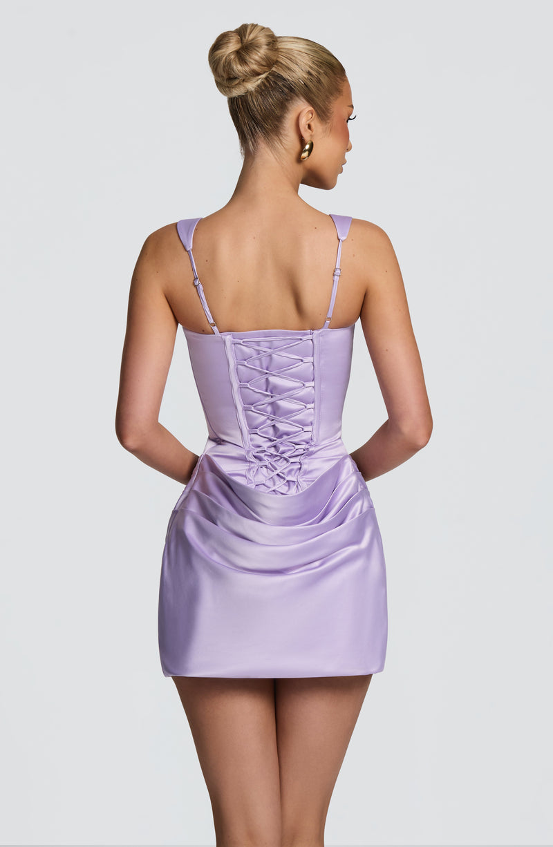 Isabel™ - Vestido Corto de Satén Lila