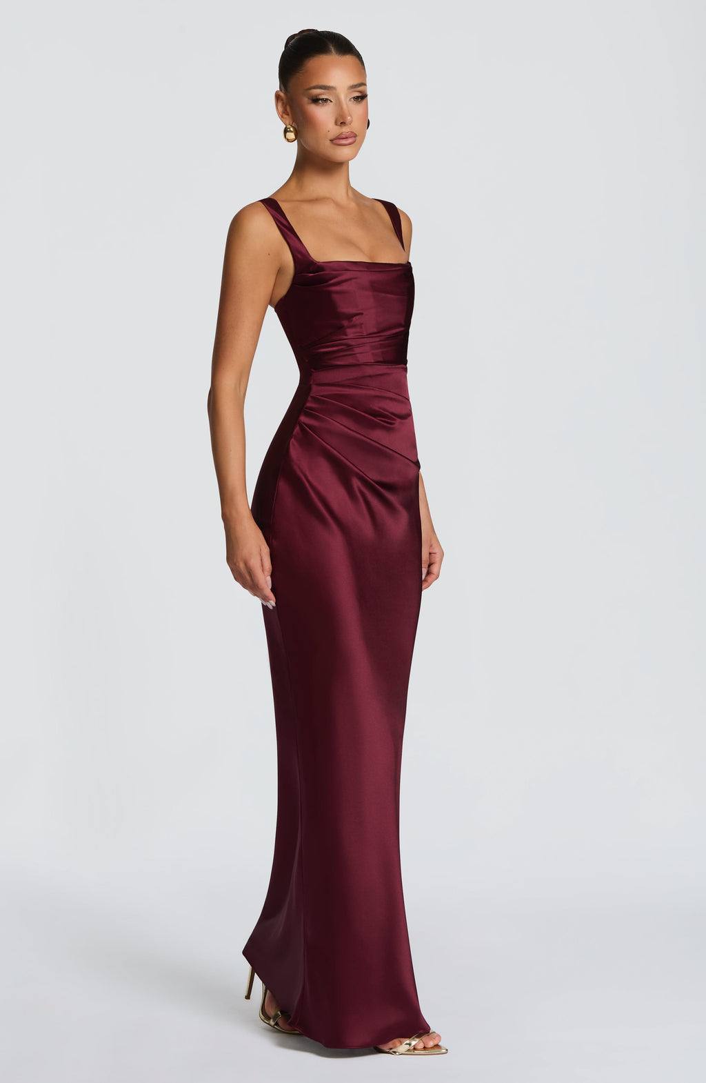 Carlota™ - Vestido Largo de Satén Cereza