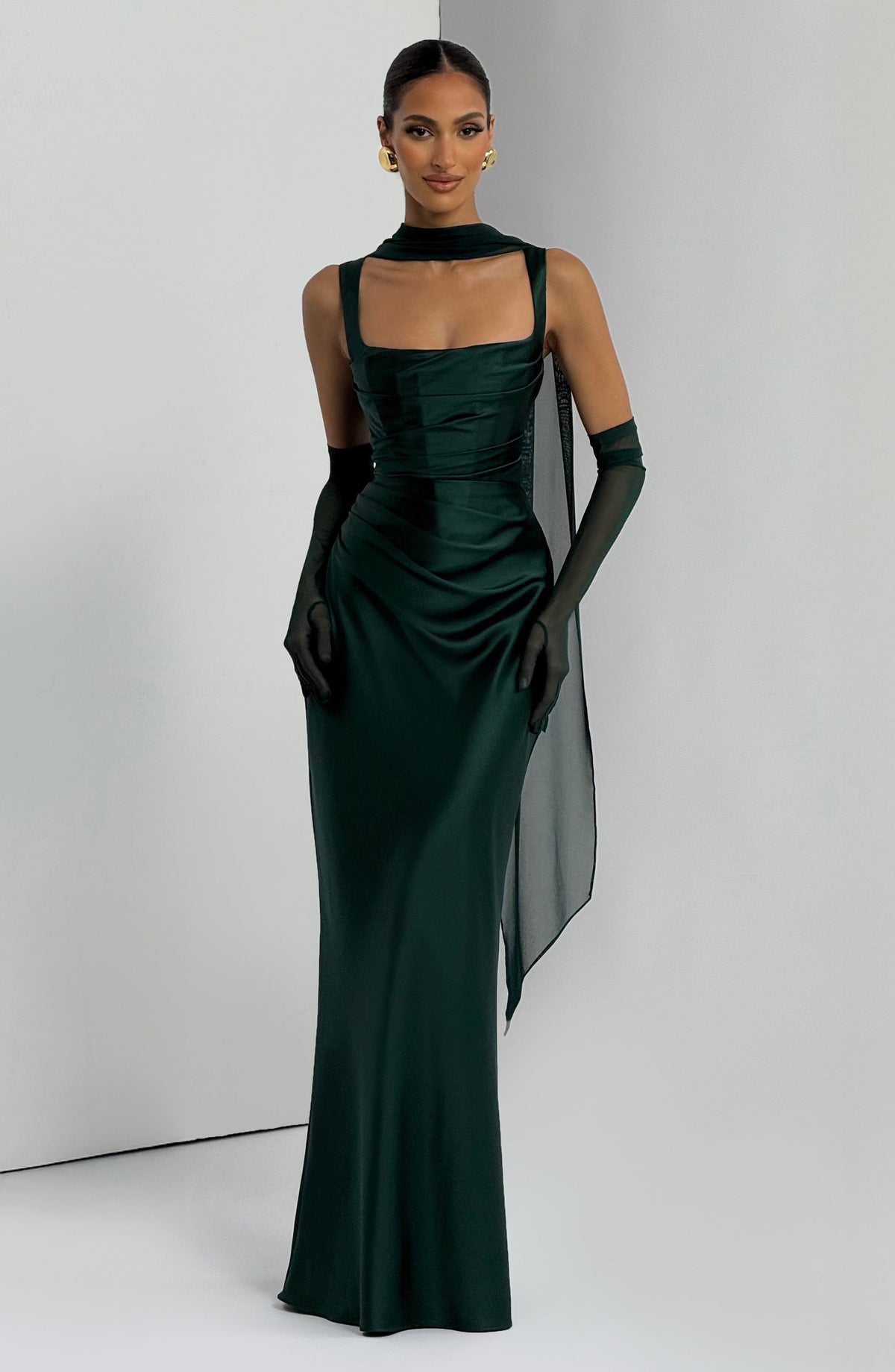 Carlota™ - Vestido Largo de Satén Esmeralda