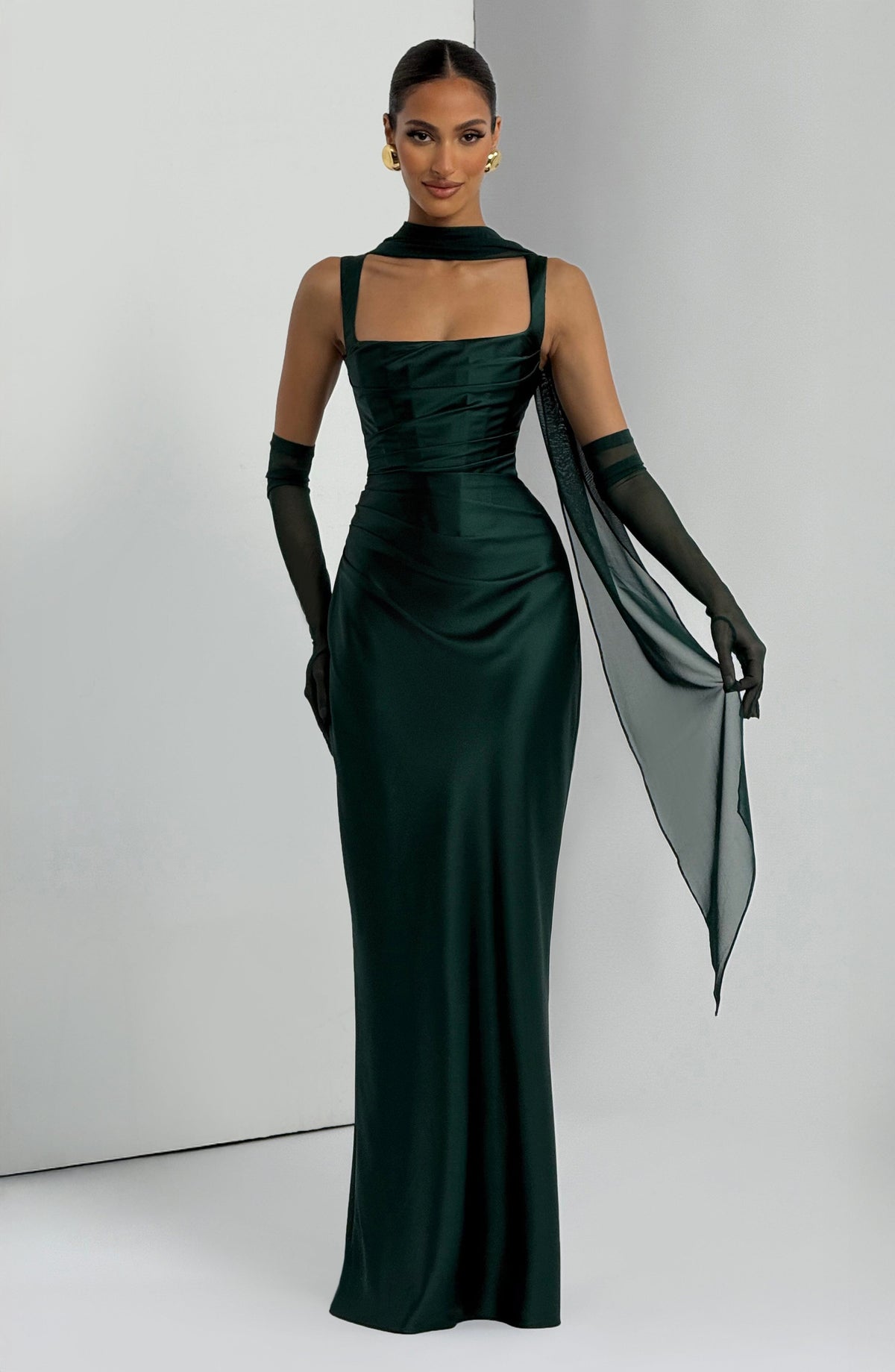 Carlota™ - Vestido Largo de Satén Esmeralda