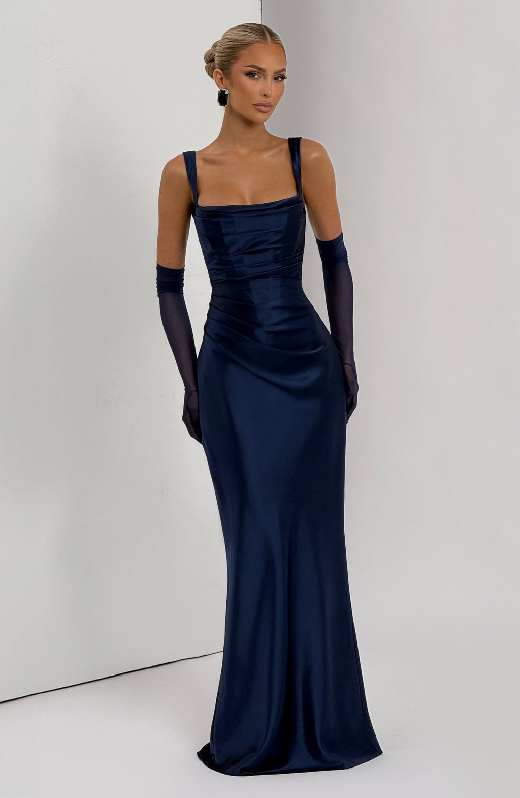 Carlota™ - Vestido Largo de Satén Azul Marino