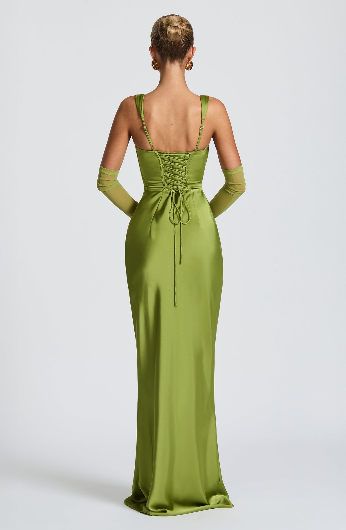 Carlota™ - Vestido Largo de Satén Oliva