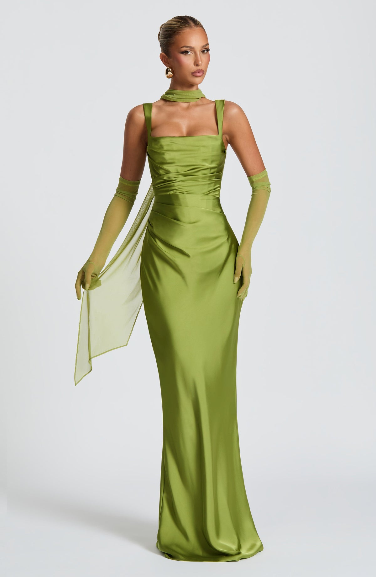 Carlota™ - Vestido Largo de Satén Oliva