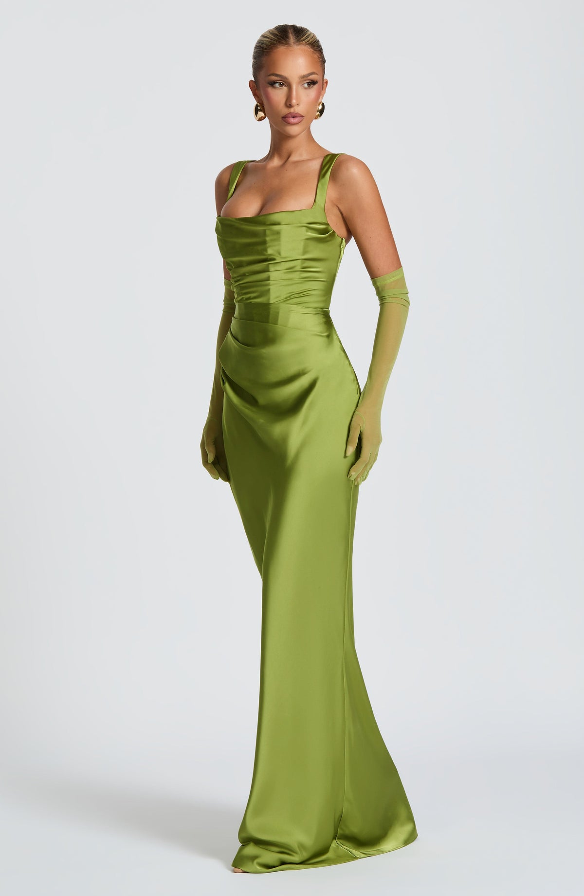 Carlota™ - Vestido Largo de Satén Oliva