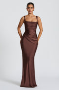 Carlota™ - Vestido Largo de Satén Ciruela