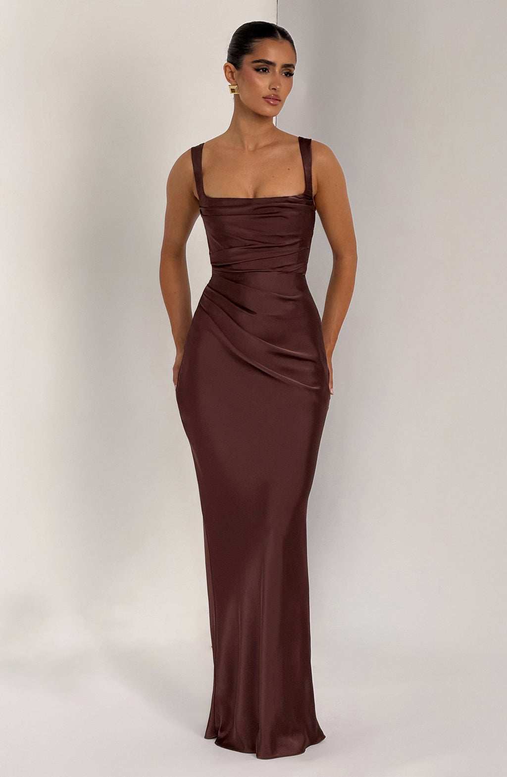 Carlota™ - Vestido Largo de Satén Ciruela