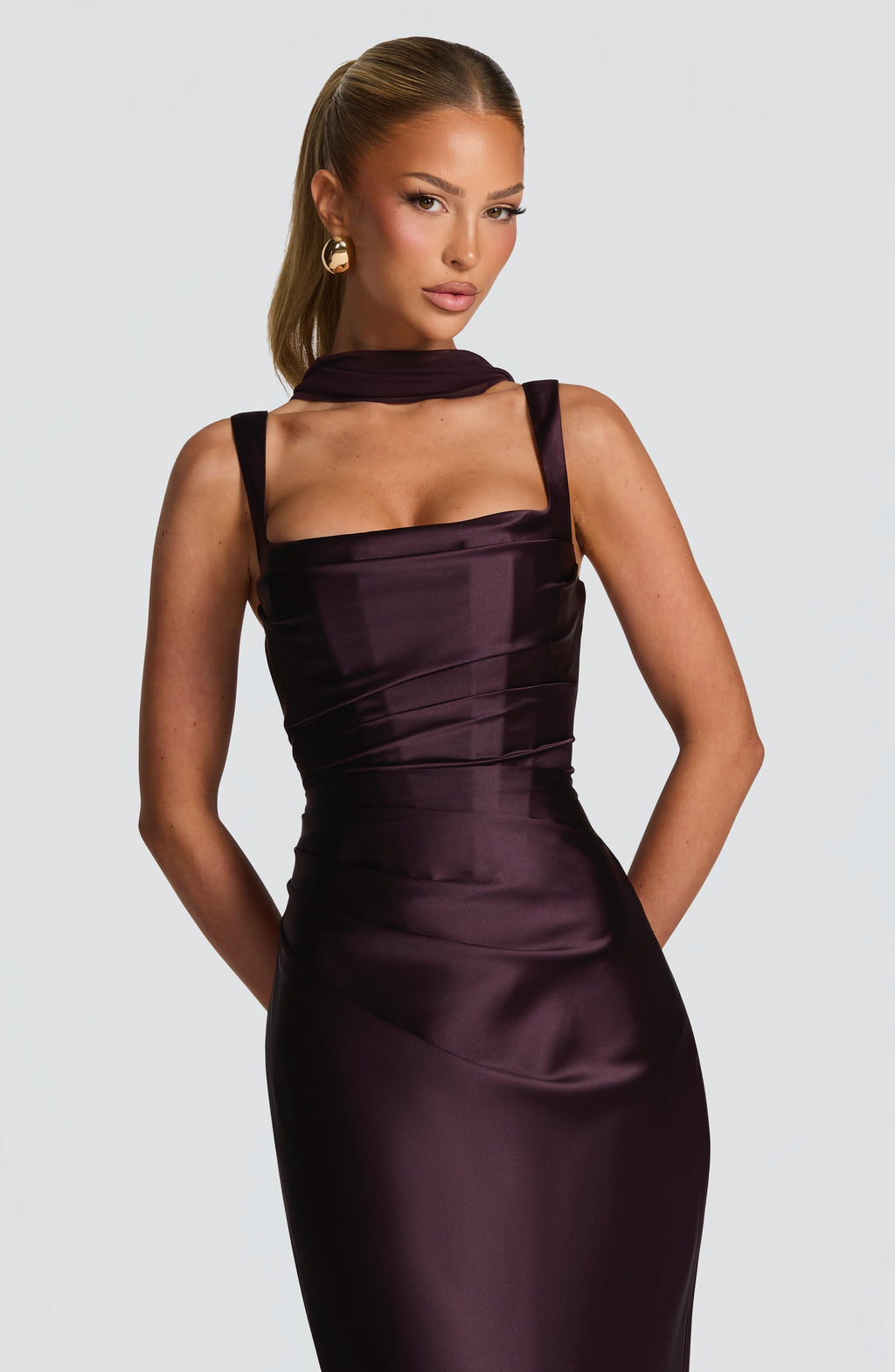 Carlota™ - Vestido Largo de Satén Morado