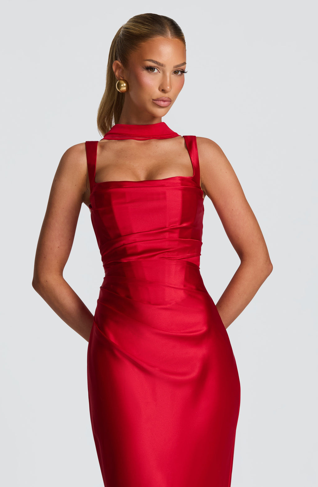 Carlota™ - Vestido Largo de Satén Rojo
