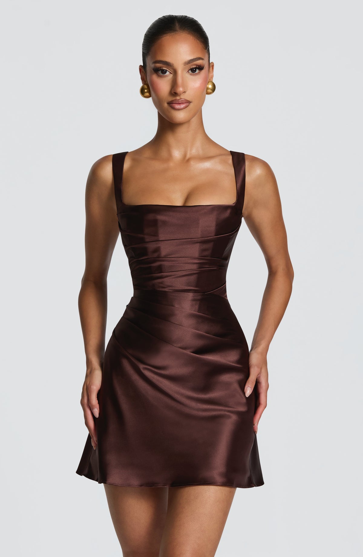 Carlota™ - Vestido Corto de Satén Ciruela