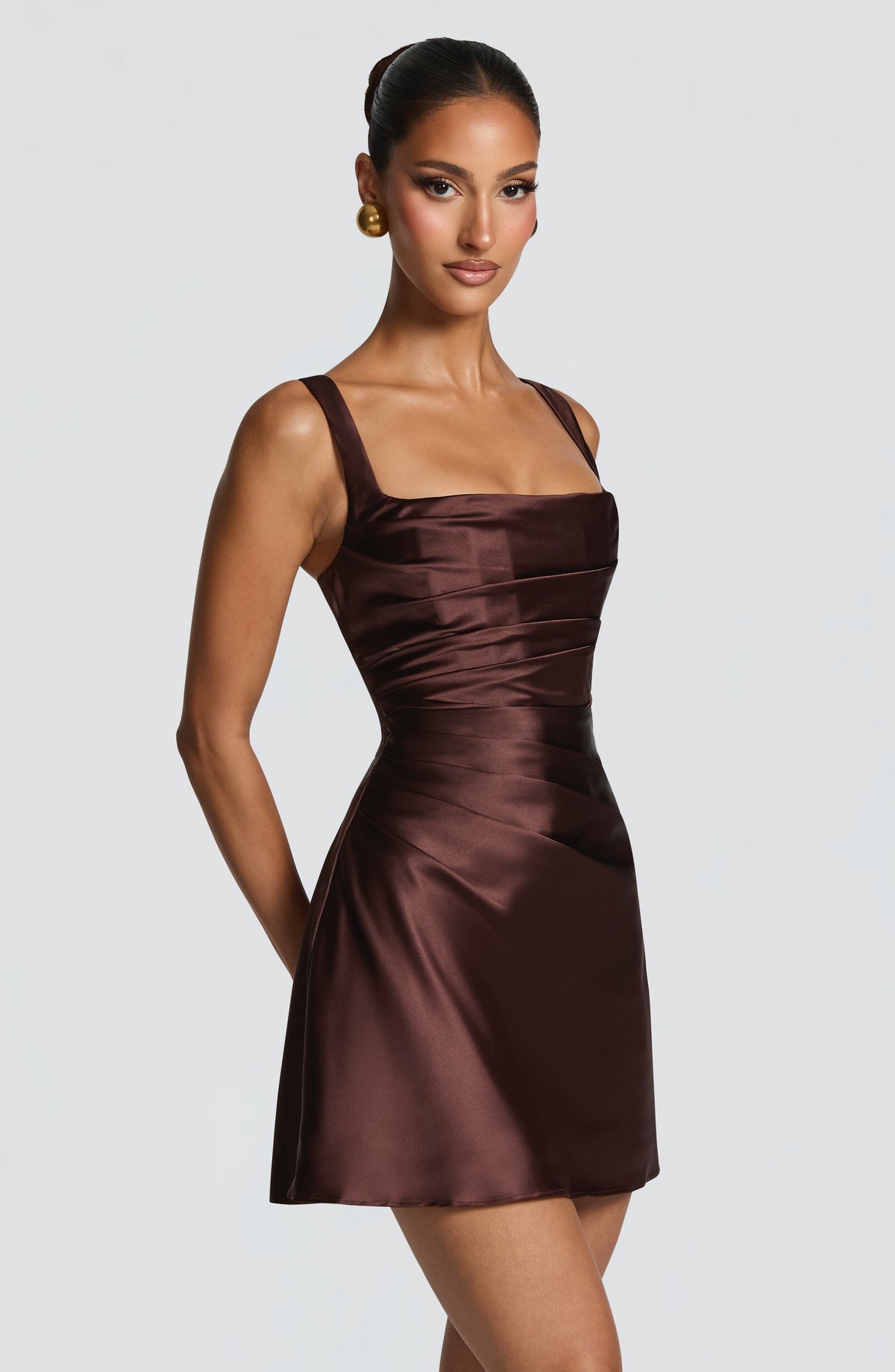Carlota™ - Vestido Corto de Satén Ciruela