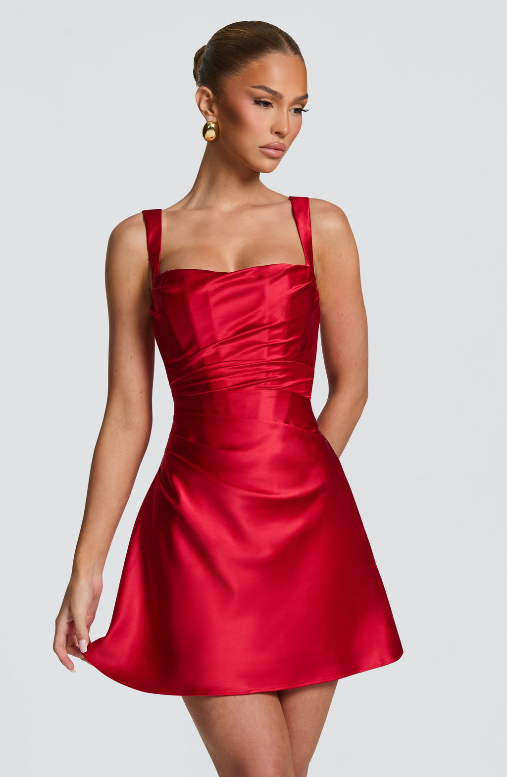 Carlota™ - Vestido Corto de Satén Rojo
