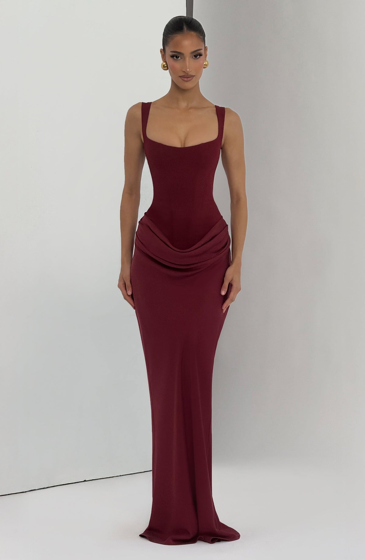 Cornelia™ - Vestido Largo con Corsé Burdeos