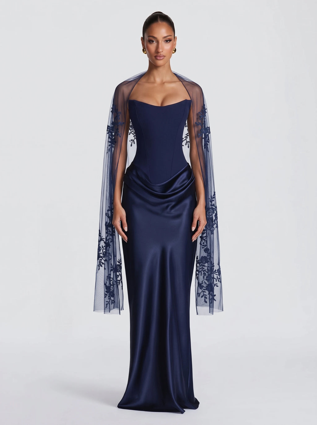 Elia™ - Estola de Tul Bordado azul marino, cuerpo entero con el vestido a juego