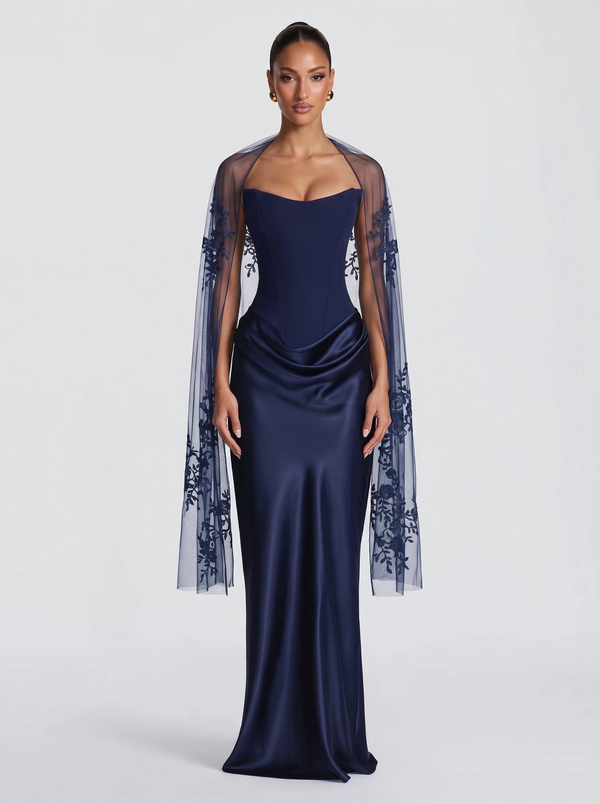 Elia™ - Estola de Tul Bordado azul marino, cuerpo entero con el vestido a juego