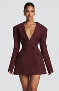 Elvira™ - Vestido Americana de Raya Diplomática Burdeos
