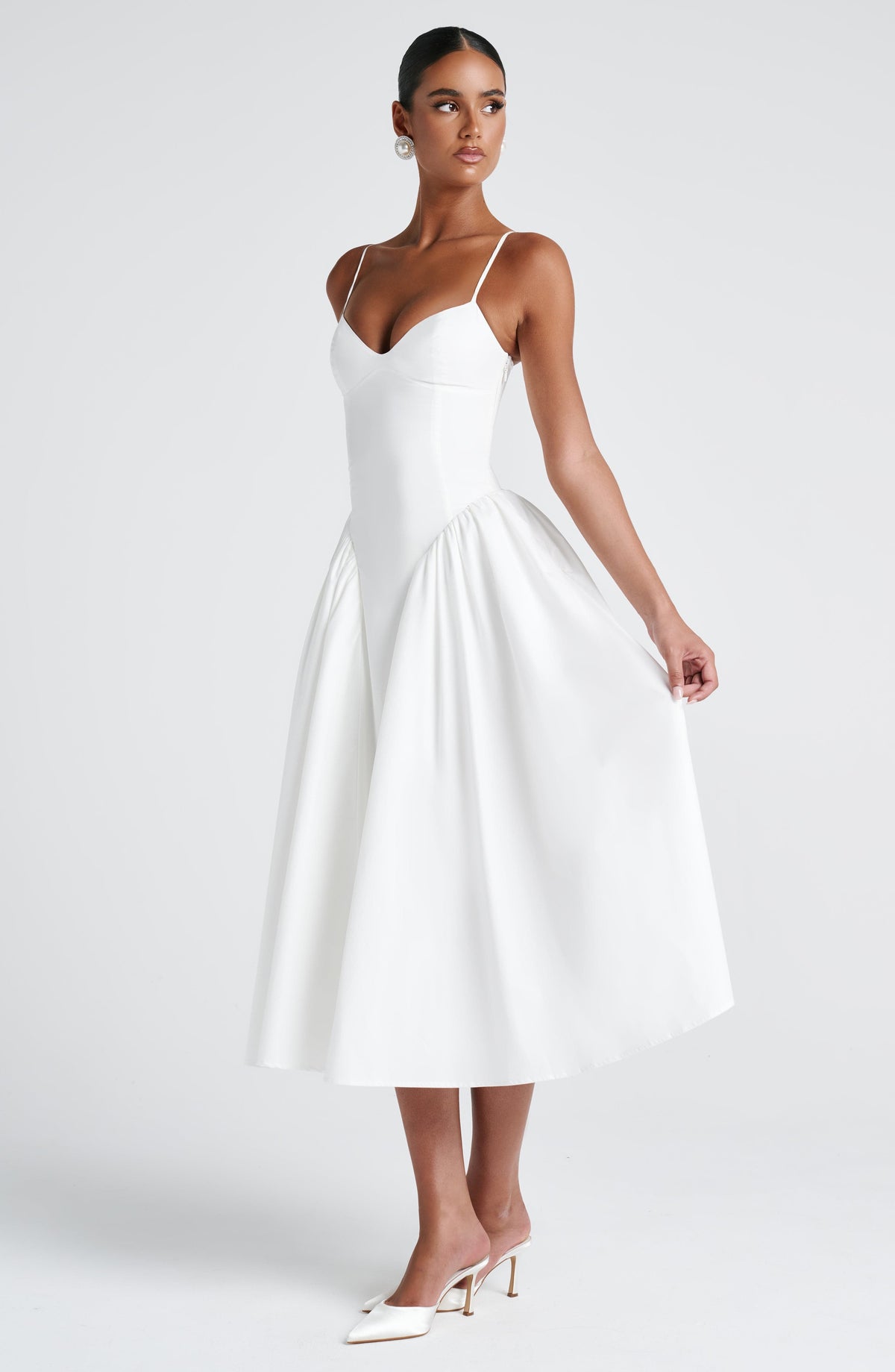 Emma™ - Vestido Midi con Godets Marfil