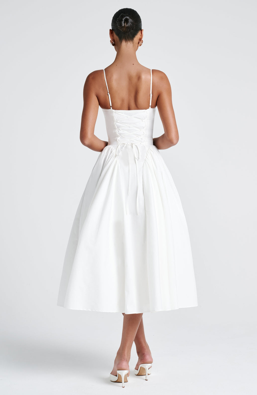 Emma™ - Vestido Midi con Godets Marfil