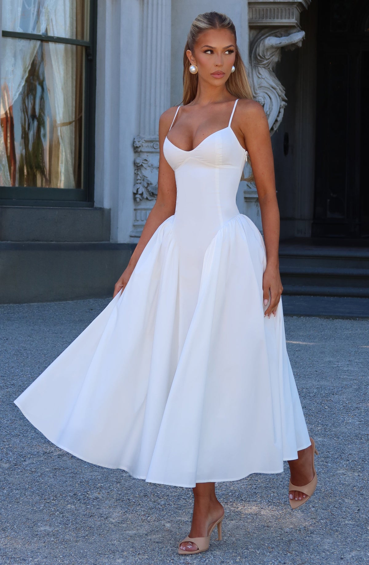 Emma™ - Vestido Midi con Godets Marfil