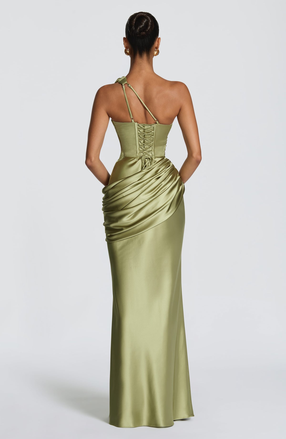Elvira™ - Vestido Largo Asimétrico Oliva Claro