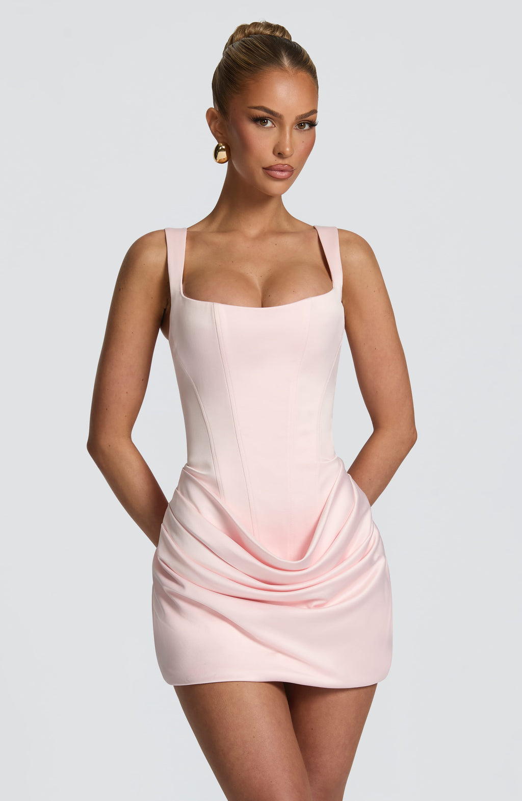 Isabel™ - Vestido Corto de Satén Rosa