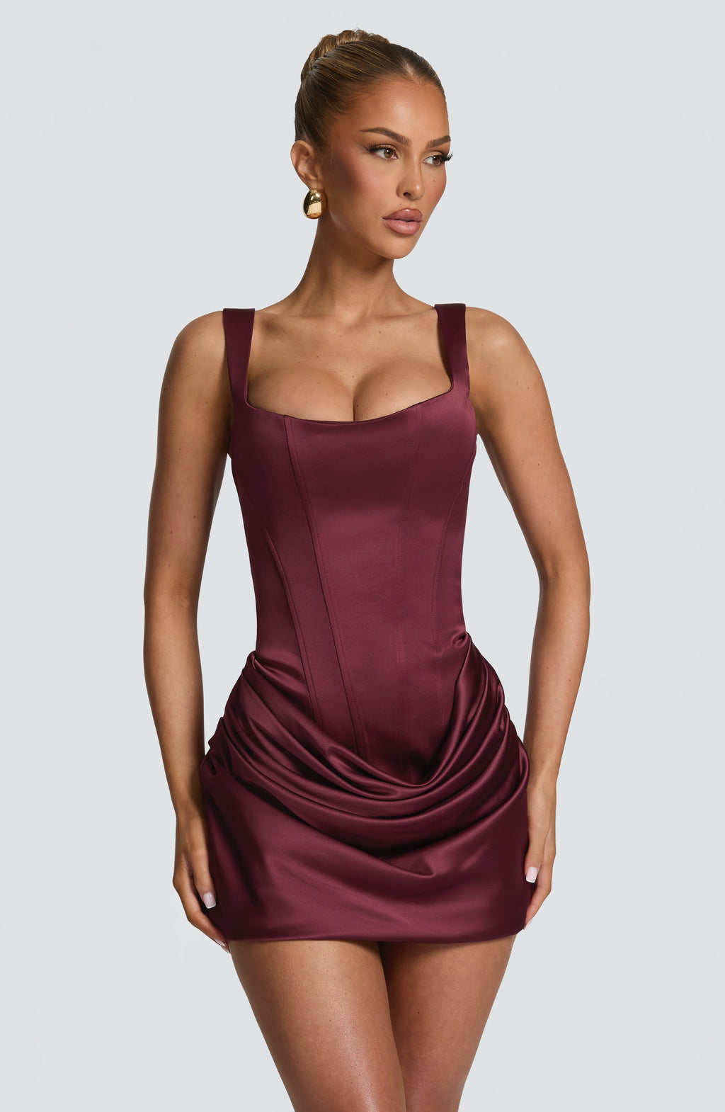 Isabel™ - Vestido Corto de Satén Cereza
