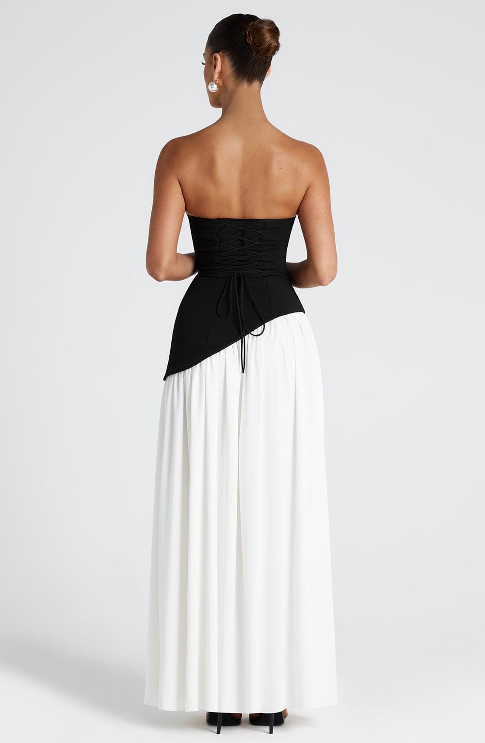Malena™ - Vestido Largo de Chifón Blanco y Negro