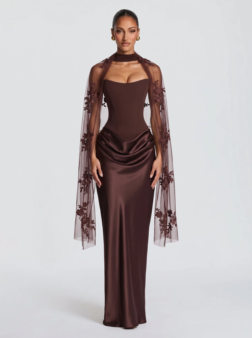 Ruth™ - Estola de Tul Bordado ciruela, cuerpo entero con el vestido a juego