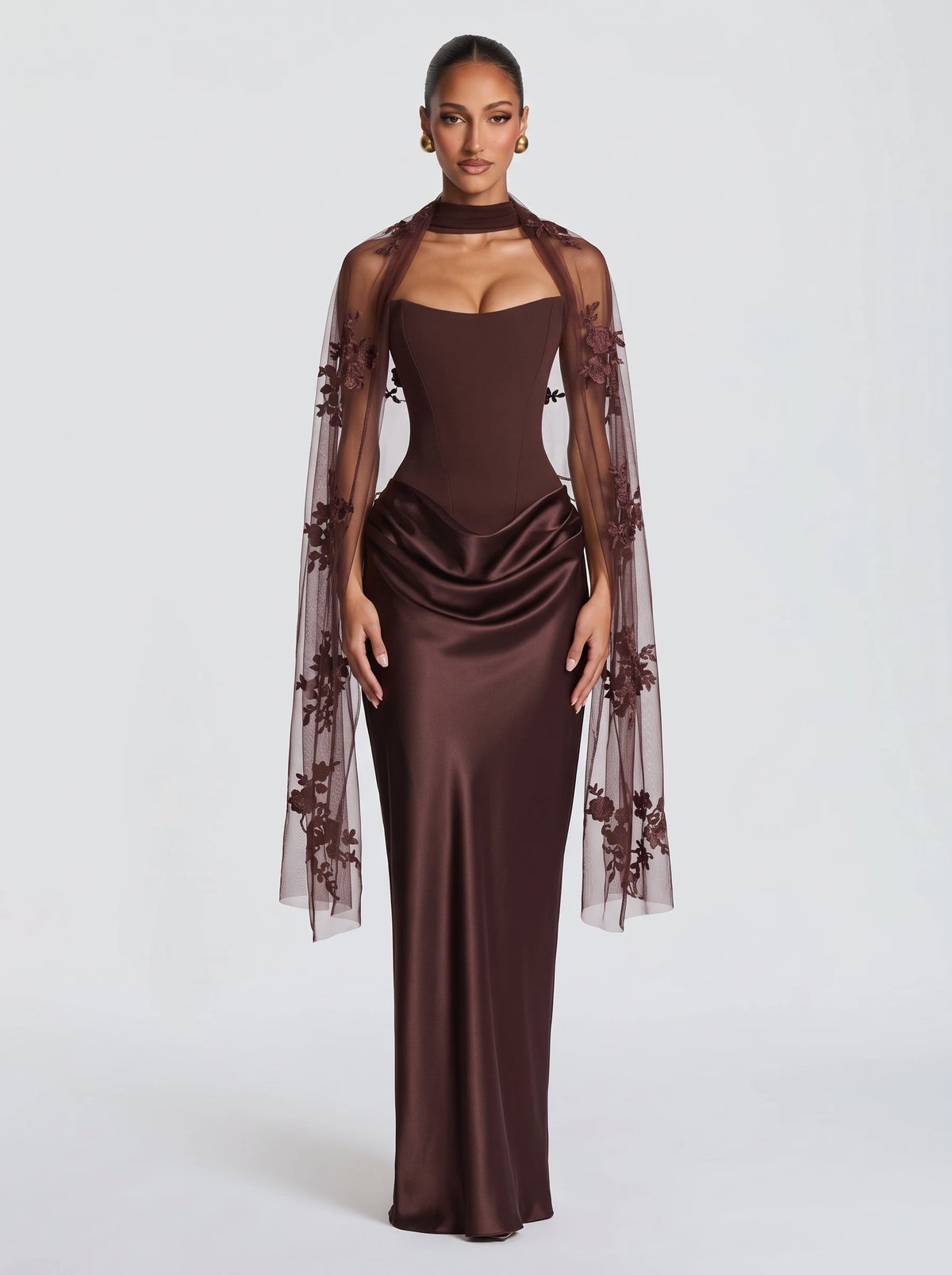 Ruth™ - Estola de Tul Bordado ciruela, cuerpo entero con el vestido a juego