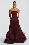 Serafina™ - Vestido Largo con Apliques Cereza
