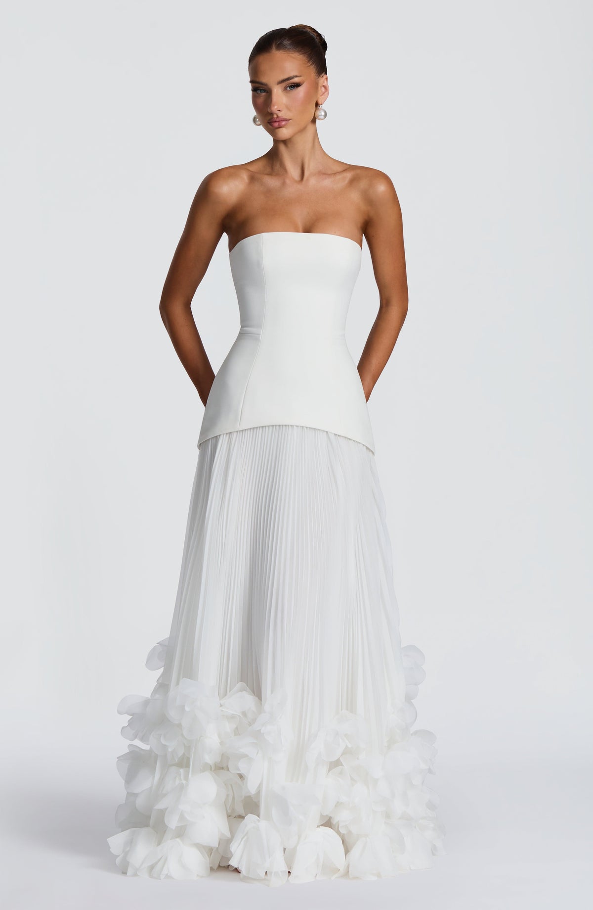 Serafina™ - Vestido Largo con Apliques Marfil