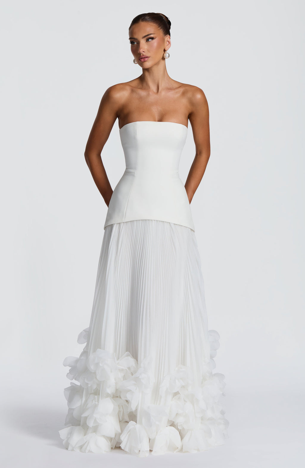Serafina™ - Vestido Largo con Apliques Marfil