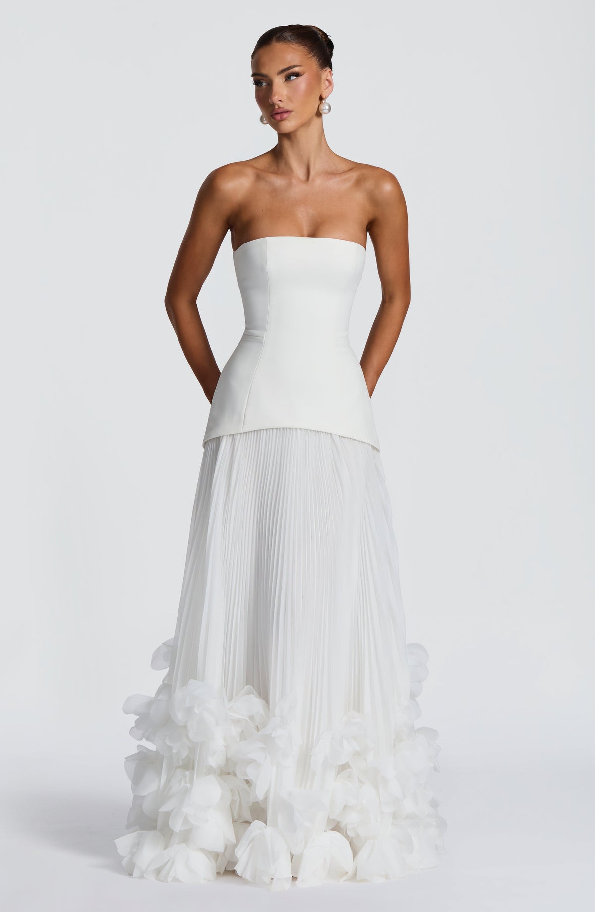 Serafina™ - Vestido Largo con Apliques Marfil