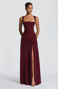 Ainara™ - Vestido Largo de Crepé y Chifón Cereza