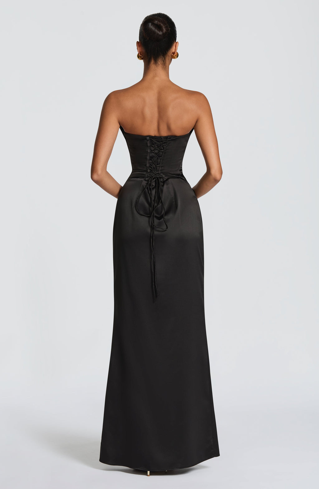 Vega™ - Vestido Largo de Satén Negro