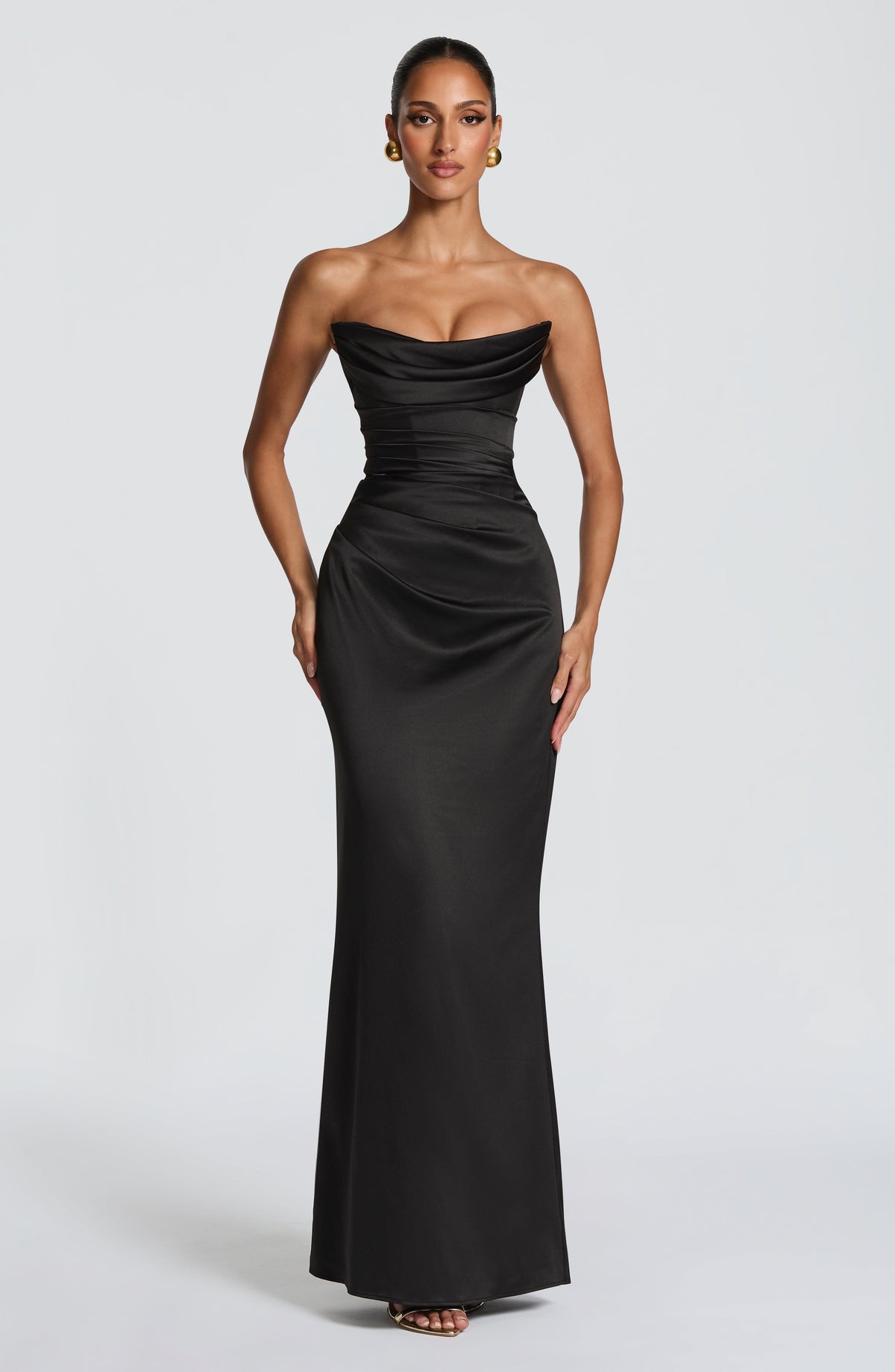 Vega™ - Vestido Largo de Satén Negro